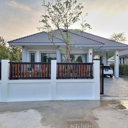 Baan Dalah Buriram Buri Ram Exterior foto